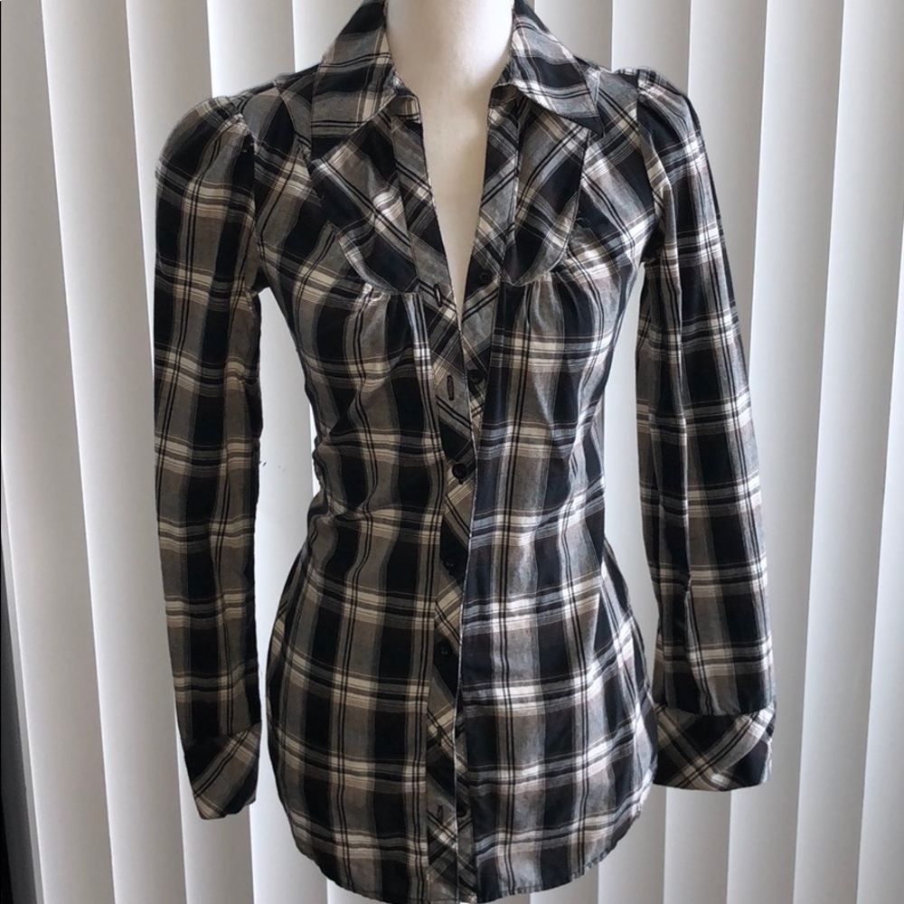 WYL long sleeved plaid button down shirt, XS
